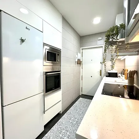 Lim7 - Precioso Apartamento, Wifi, Centro * Торремолінос