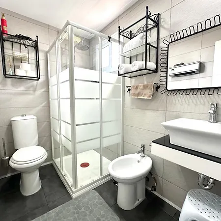 Lim7 - Precioso Apartamento, Wifi, Centro * Τορρεμολίνος